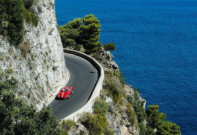 Koncentration snatch harpun Romance Vs the Reality of Driving the Amalfi Coast Road - GRAND VOYAGE ITALY